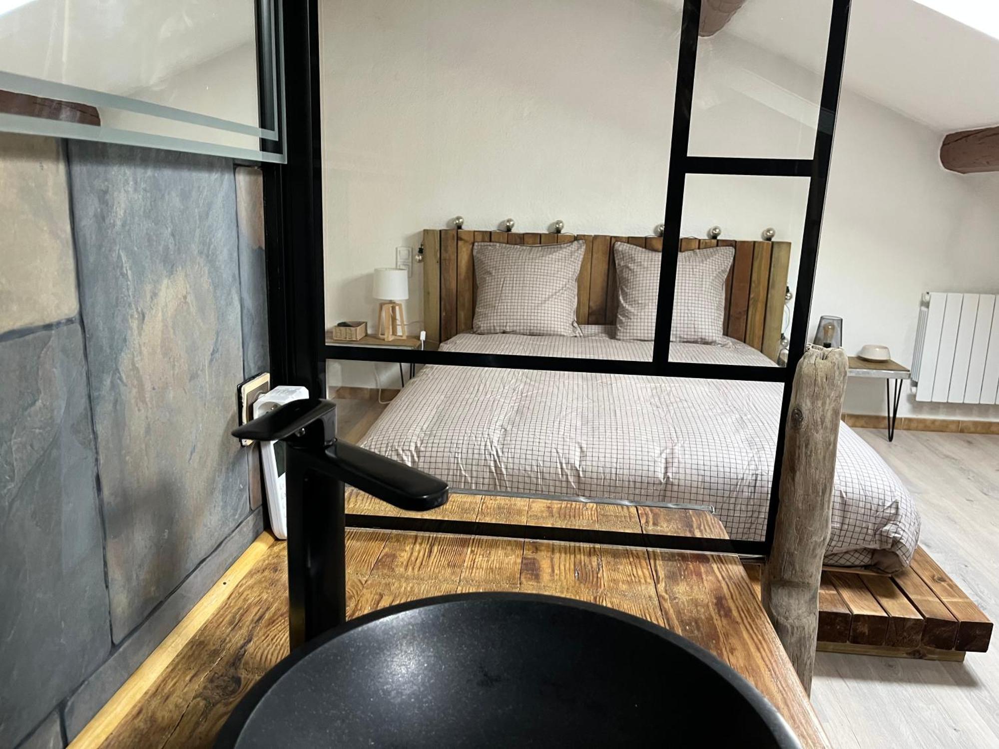 Duplex Lumineux Sur Gde Terrasse, Balneo Double, Parking Prive, Clim, Local Velos Entraigues-sur-la-Sorgue Εξωτερικό φωτογραφία